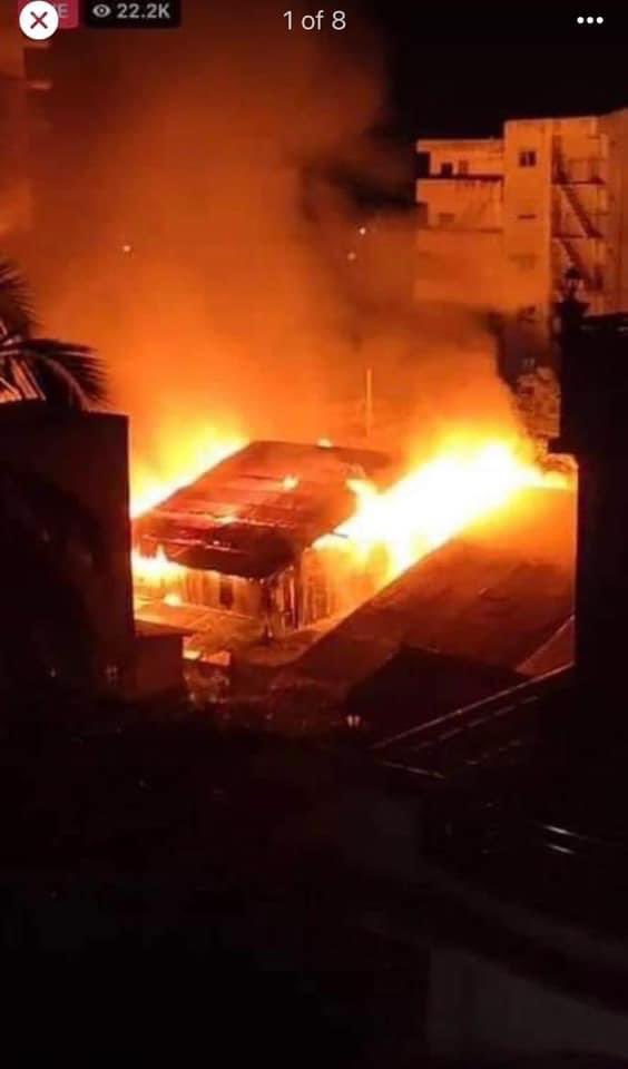 Military soldiers release Prisoners and attacking citizens.They set up fire, break houses and put poison in drinking water.Citizens of Myanmar lost safetiness. We can't sleep at night. Even polices and soldiers are harming people. We are really helpless
#WhatsHappeningInMyanmar