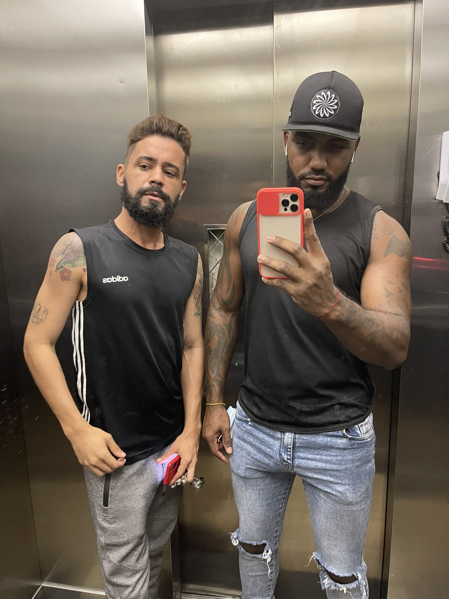 #boanoite com ele @nerd_carioca indo #ferver um pouco #nerdcarioca e o #imperadordosexo ? #SPOILER #gay