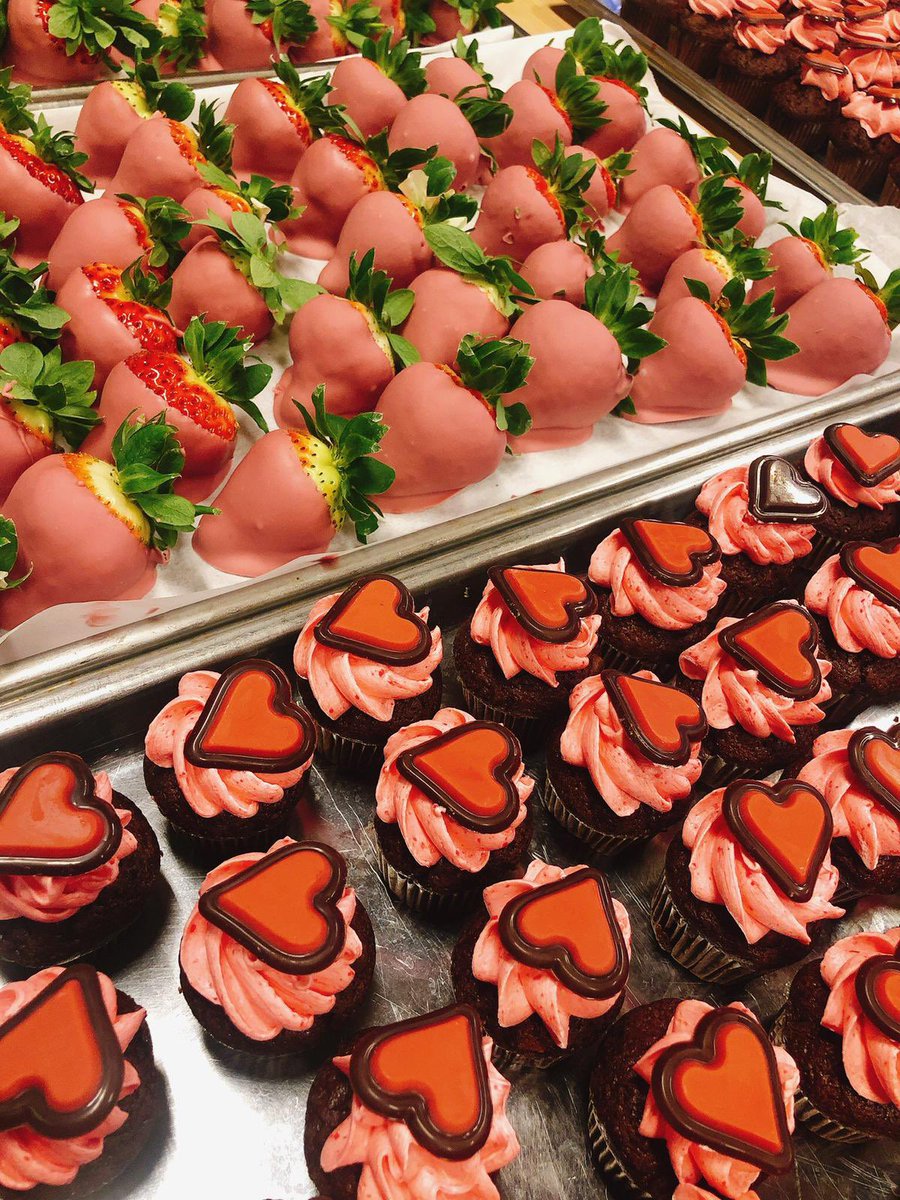 En ik mag het dessert verzorgen! #liefdegaatdoordemaag <a href="/DeStadstuin/">Eetcafé de Stadstuin</a>