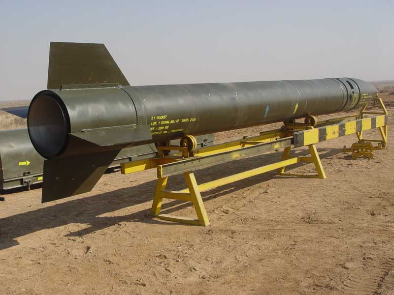 This could have been the whole, rather uneventful story of the Tondar 69 if it wasn't for another system the Iranians had developed: the Zelzal series of long-range artillery rockets. Artillery rockets don't use any guidance which works okish for shorter ranges.