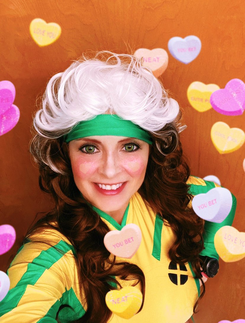 amhcosplays's tweet photo. Candy hearts for Valentine’s Day, sugah!
#superherosaturday continues with Rogue! Just make sure her gloves are on before she gives you a hug. 😄💚
#rogue #classicrogue #xmen #cosplay #classicxmen #marvel #marvelcomics #selfie #valentine #valentinesday2021 #valentinesday https://t.co/xh6kQrS9Au