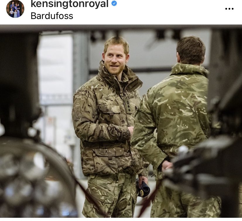 jozzzaphen's tweet photo. #thowbackValentineDay #PrinceHarry went to Norway to see the .@RoyalMarines #ExcerciseClockwork 🇬🇧🇳🇴
Remember went they put #RoyalWedding👸🏻🤴 photos in the #icecamp as a welcome for Harry🤴📷
Harry was too good to #HunterHannah, gave her the exclusive ,she was nice mbafterward https://t.co/nnFhr7UKN9