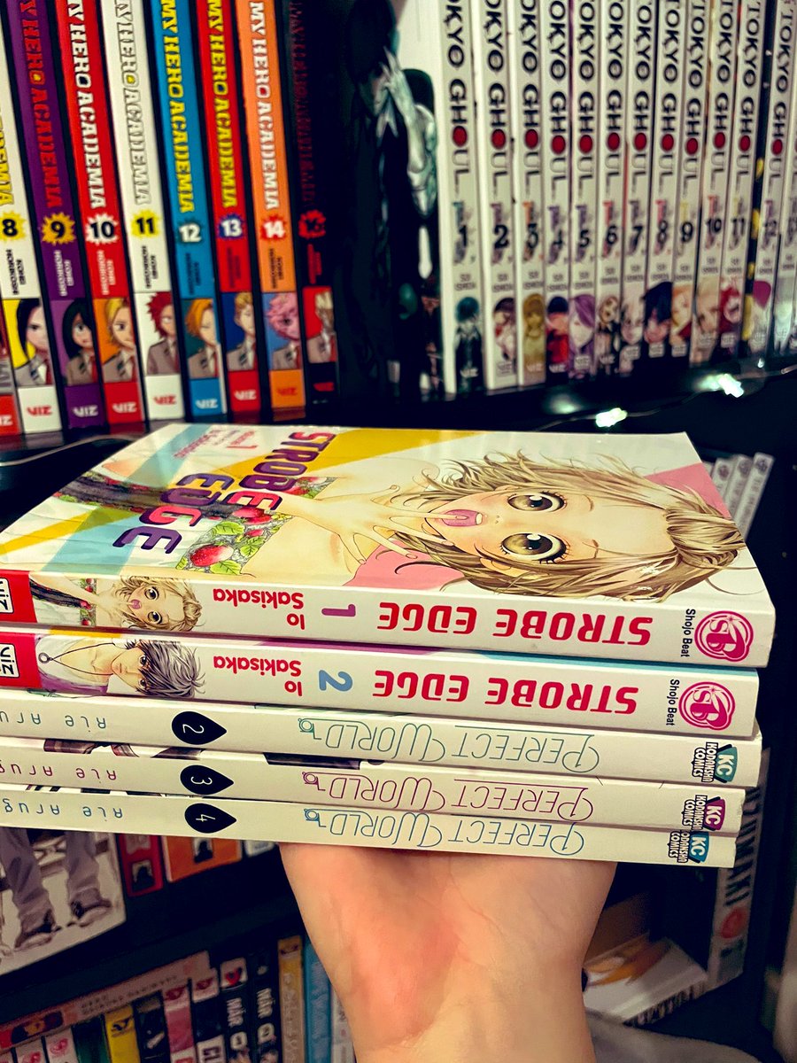 HarleyQuinn2293's tweet photo. Reads done so far for @MangaLoveReads really enjoying this weekend so far nice to get a dent in some manga ☺️ #mangabooks #mangaread #anime #books #reading #shojo #readathon https://t.co/uv4S5gEAVI