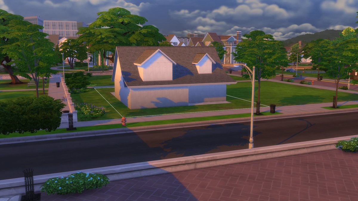NYBuilds's tweet photo. I have taken too long building this basic ass shell for a suburban home... #TheSims4 #SimsBuild https://t.co/9H4MQi3o9U
