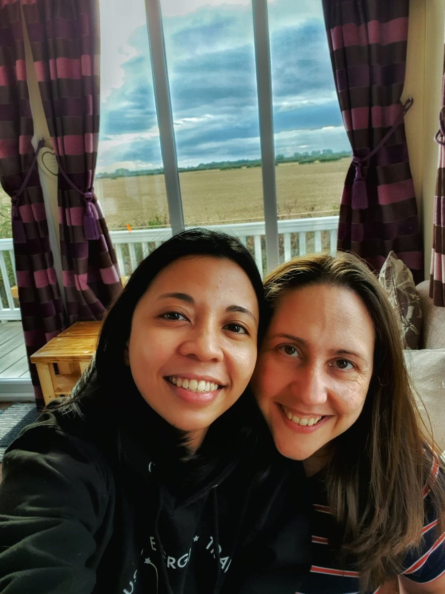 Sarah_N_Rica's tweet photo. Happy valentines day from us 💝 💓 💖 💗 💛 💕 💝 

#HappyHearts #valentines #HappyValentinesDay #LGBTQ #Ricarikzes #SendingOutPositive https://t.co/ksoNlM5DoG