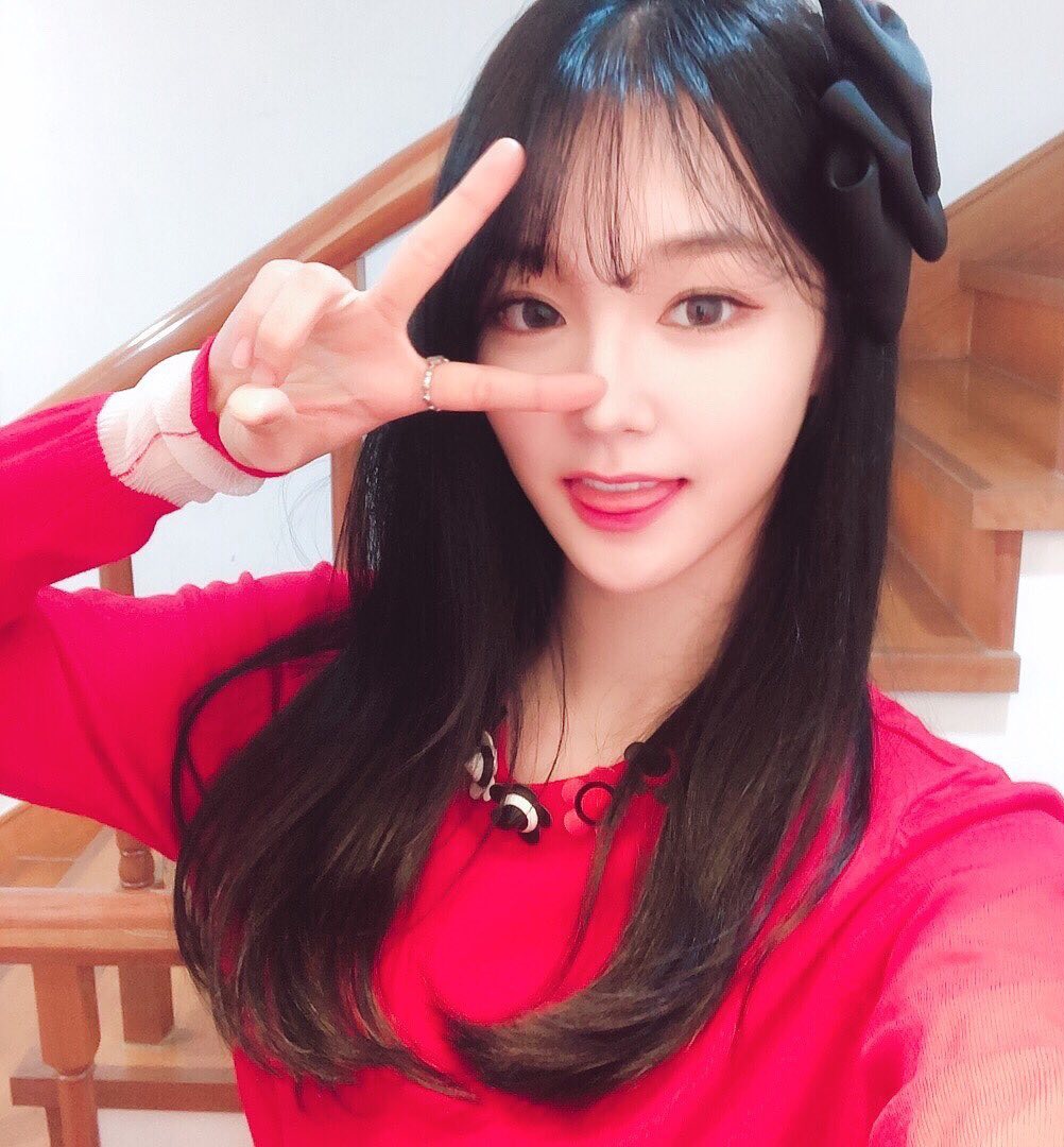 Selamat Hari Kasih Sayang buat bestie nya nanaa<3
Terima kasih karna udah mau jadi bestie nya nana dan terima nana apa ada nya^
Ini nana ada sedikit hadiah semoga suka yaa^
Inget ya disini selalu ada nana yang sayang kalian^

Sekali lagi Selamat Hari Kasih Sayang<3