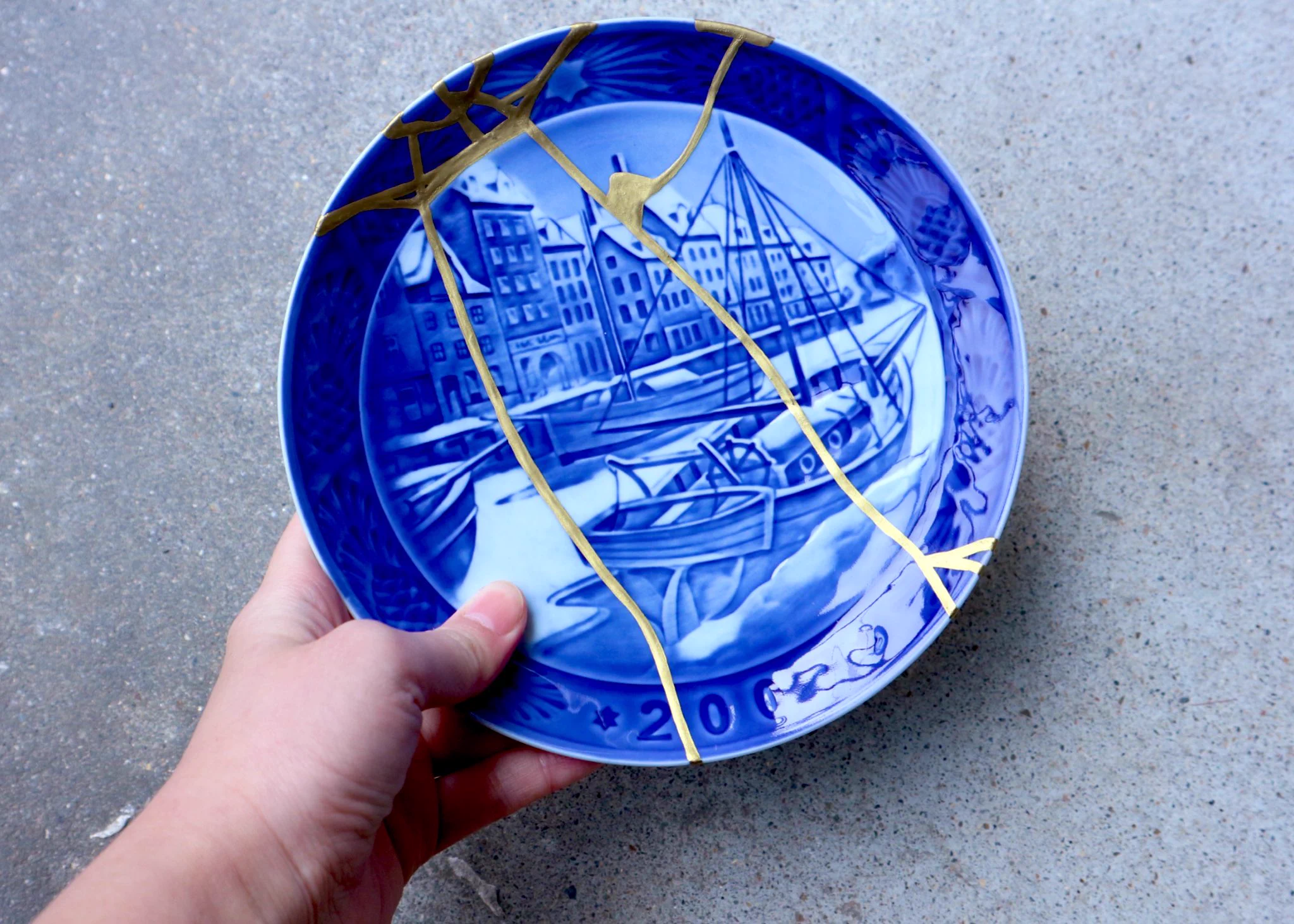 大切な食器が割れてしまったら捨てずに「金継ぎ」してみては？！きっと今以上に大切な宝物になるはず！