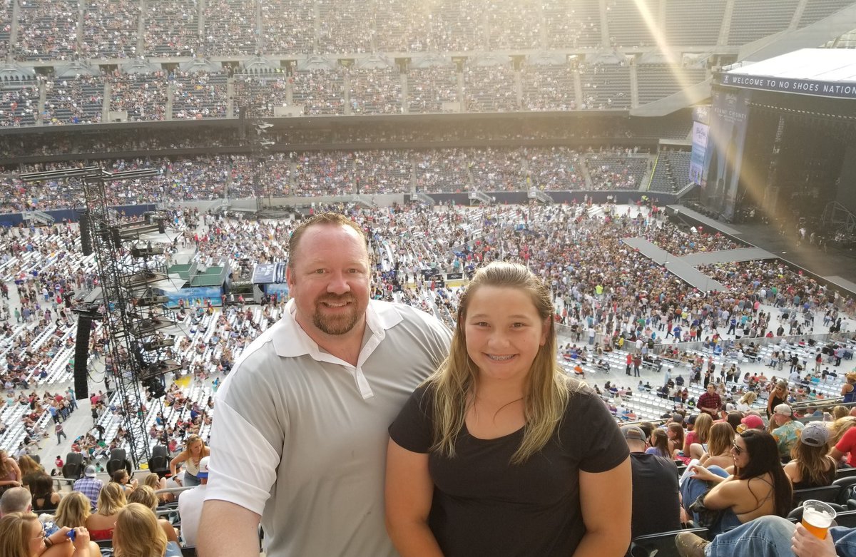 MderouxDe's tweet photo. #ForTheLoveofLIVE Shawn Mendes in Toronto; Thomas Rhett in London; Maroon 5 in Hamilton; Old Dominion, Thomas Rhett and Kenny Chesney in Chicago. Cannot wait for live music again. https://t.co/At3mUMDJAz
