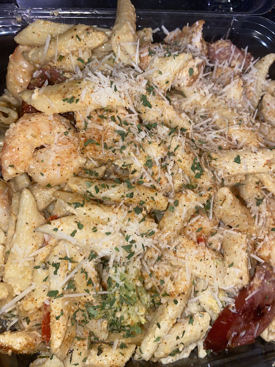 _princessdom_'s tweet photo. Great day with #CHEFDOM💙 
IG: eatsbydommm https://t.co/UNT3wv1oq2