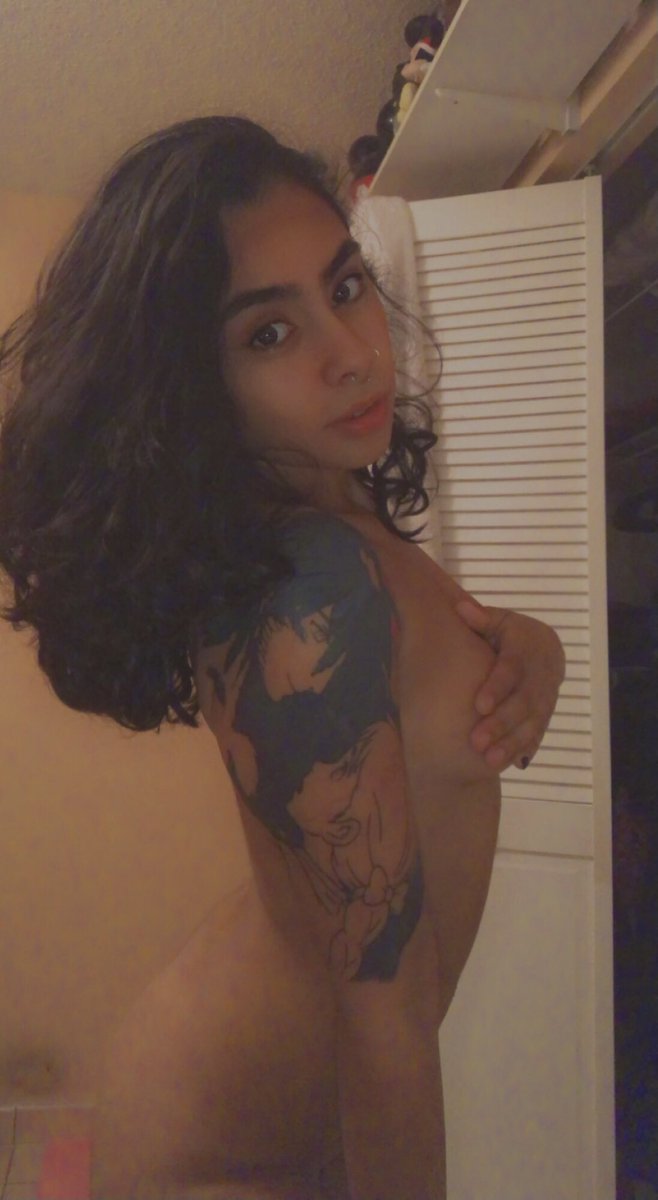 mayurixox's tweet photo. @promonlyfans @onlyfanspromoto @kelicerar https://t.co/00yzhCQCSt 🌹💦 top 26% at only $5/month 🥰 https://t.co/yhOPdIz4gq