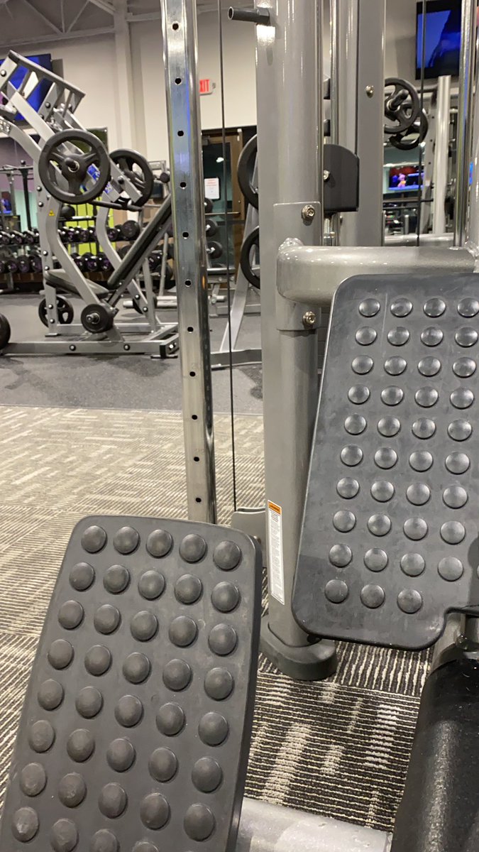 thatboyeagle's tweet photo. Gym life https://t.co/x7kE7EFT5B