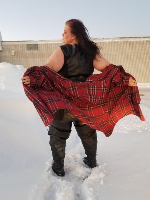 Post a picture of an outfit you wear now that best represents who you were in High school. I'll start<a href="/tag/bbw"class="tags"><span>#bbw</span></a>