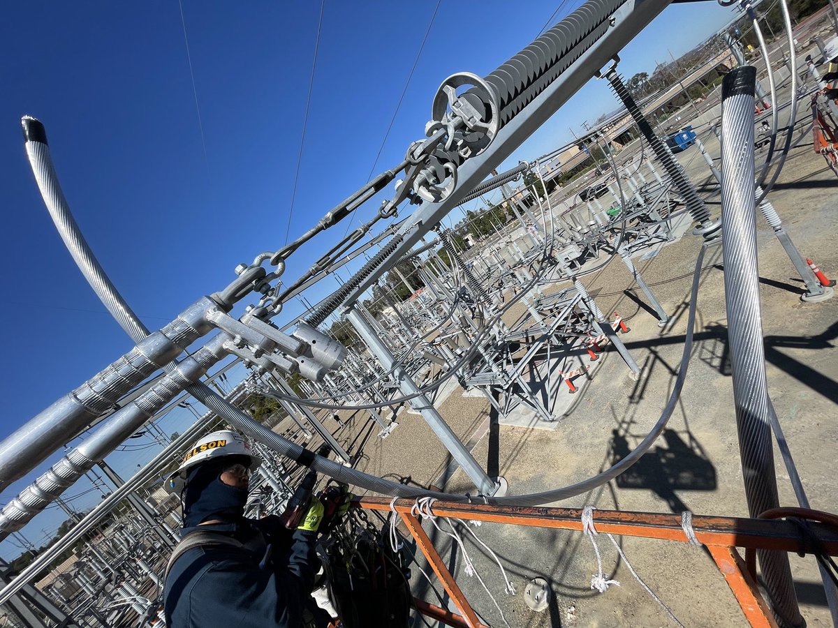 IBEW465's tweet photo. 👷♀️⚡️It’s #SubstationSaturday!⚡️👷♂️
We proudly represent 200+ Journey-level Substation Electricians at @sdge + @IIDatWork who build and maintain 100+ substations that power Southern California. Our members keep the lights on! #WeAreIBEW465 #UnionUtilityWorkers #UnionElectricians https://t.co/FY84QPB4T1