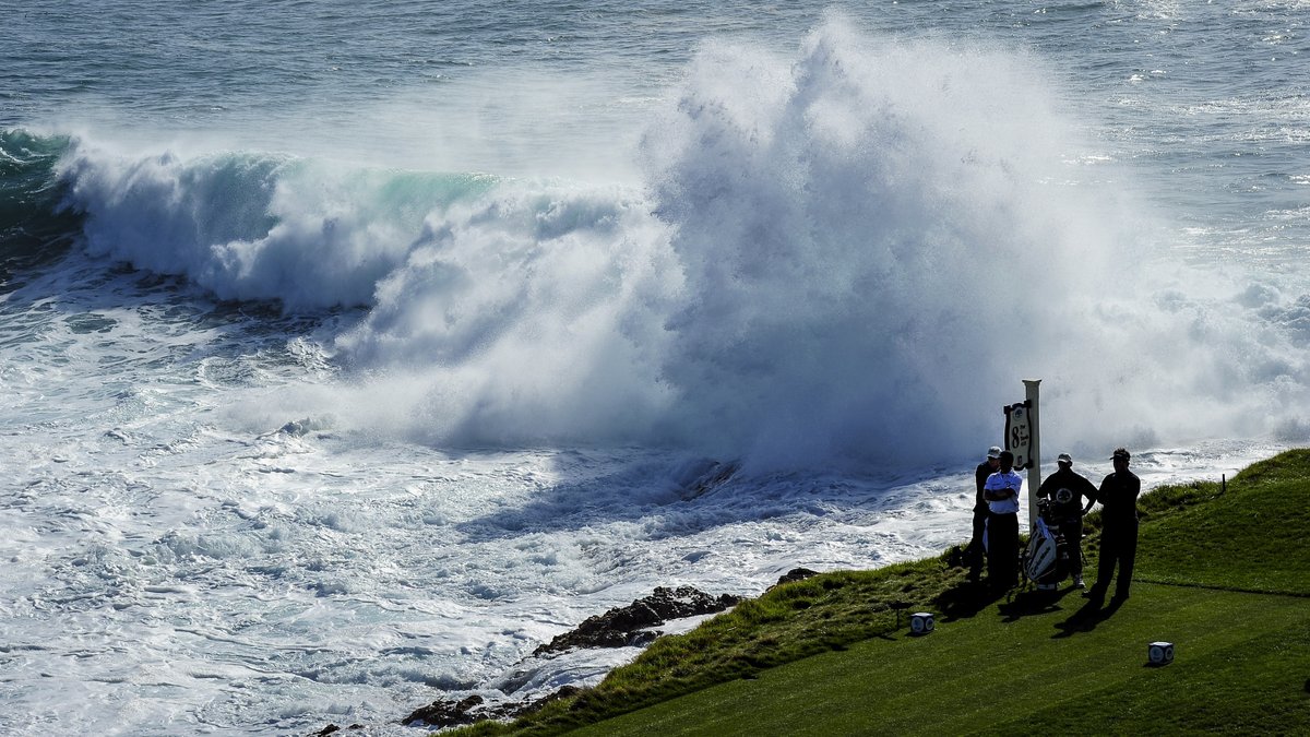 PGATOUR's tweet photo. "The greatest meeting of land and sea." ⛳🌊 https://t.co/V4ArySNLb5