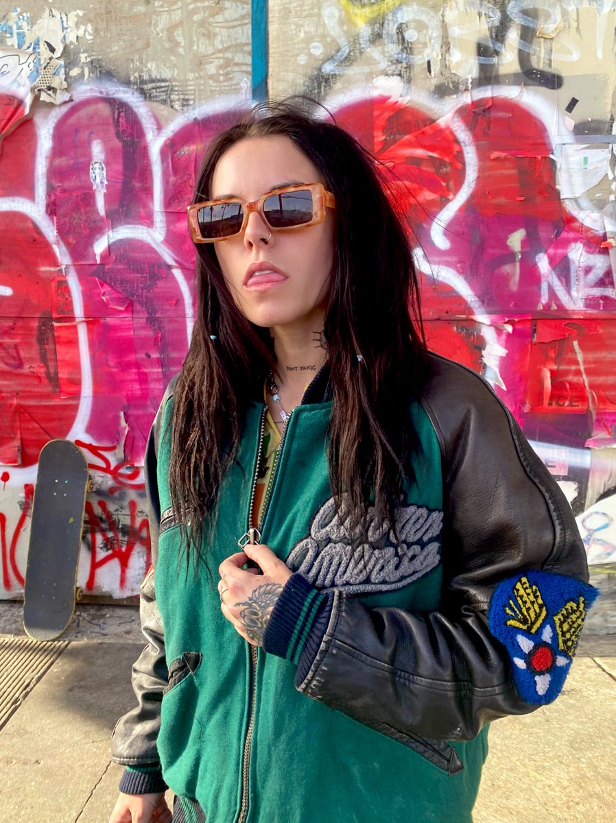 LaurenSanderson's tweet photo. im my own valentine tbh https://t.co/26tUVlSV2t