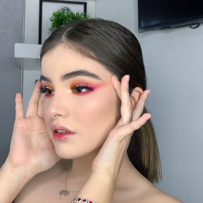 Se me reseteo el autoestima #NuevaFotoDePerfil https://t.co/N1uFWQ1ajK<a href="/tag/nuevafotodeperfil"class="tags">#NuevaFotoDePerfil</a>