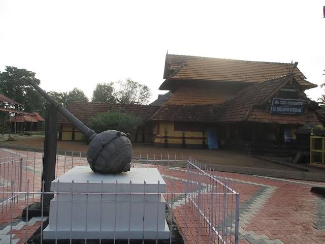 Bheema left his gatha here during his Tapasya. It is also said that the Saptha Rishis got Mukthi in this Temple. Om Namo Narayanaya