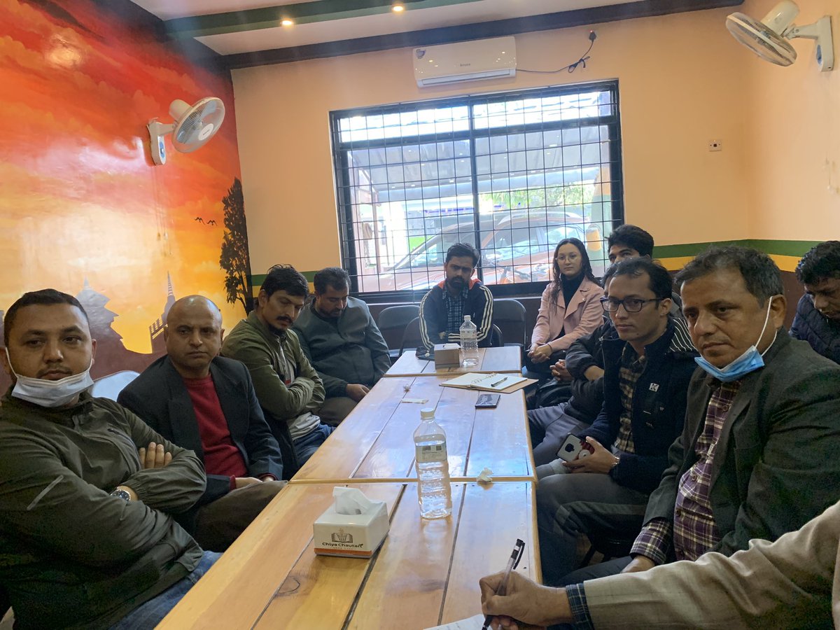 nibartaman's tweet photo. आज @ChautariReaders को आयोजनामा बुटवलमा नागरिक आन्दोलनको सान्दर्भिकता र आवश्यकताबारे `प्रतिगमनविरूद्ध नागरिक आन्दोलन´का संयोजनकर्ता @YugPathak सँग गम्भीर विमर्श भयो! यो ओलीगमन प्रतिगमनको फाइनल हो,अब यसलाई परास्त गर्दै नयाँ लोकतान्त्रिक प्रणाली र संस्कारको जग हाल्नुपर्छ! https://t.co/P2s5aByfgh