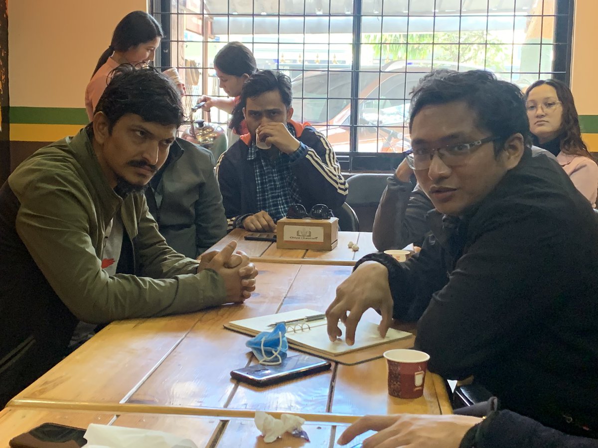 nibartaman's tweet photo. आज @ChautariReaders को आयोजनामा बुटवलमा नागरिक आन्दोलनको सान्दर्भिकता र आवश्यकताबारे `प्रतिगमनविरूद्ध नागरिक आन्दोलन´का संयोजनकर्ता @YugPathak सँग गम्भीर विमर्श भयो! यो ओलीगमन प्रतिगमनको फाइनल हो,अब यसलाई परास्त गर्दै नयाँ लोकतान्त्रिक प्रणाली र संस्कारको जग हाल्नुपर्छ! https://t.co/P2s5aByfgh