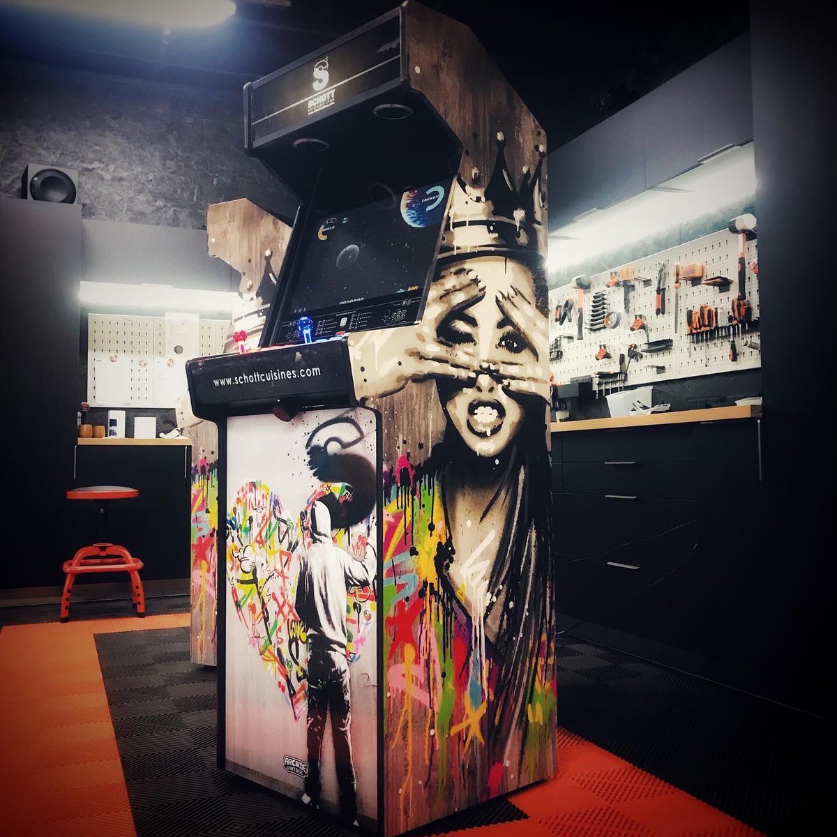 arcadevintagefr's tweet photo. Voici les dernières bornes à quitter nos ateliers 
Merci à la société https://t.co/Mh3HJaKbuM pour sa confiance ♥️

https://t.co/3aXCZrGo9O

🕹#jeuxvideo #arcade #RETROGAMING #bornearcade #bansky #lyon #vintage https://t.co/RFuKrP69nj