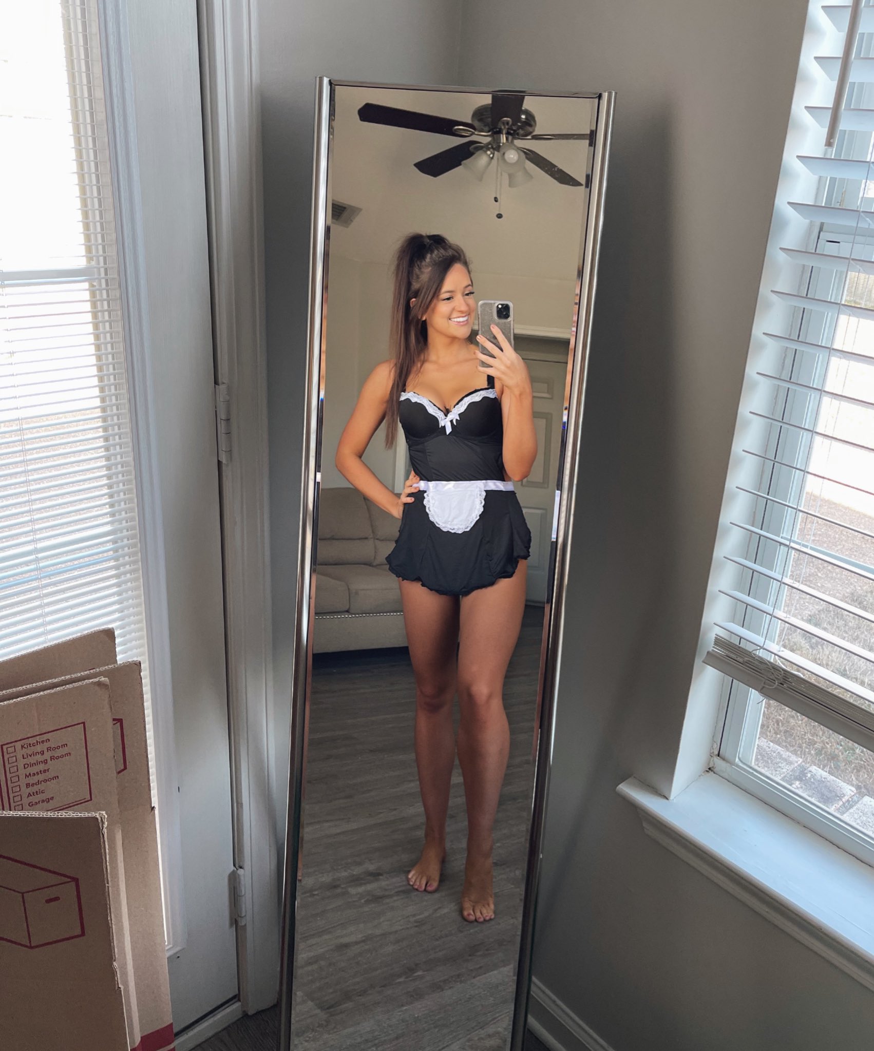 2 pic. Most likely fired as a maid 🥴 https://t.co/XwQEuHvf14