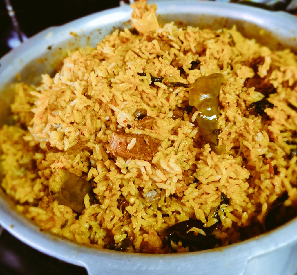thamizhisai's tweet photo. Mutton Briyani
#vdayspl #sundaylunch #GoBackFascistModi
#GoBackSadistModi
#GoBackModi https://t.co/LPG3JDB7Cj