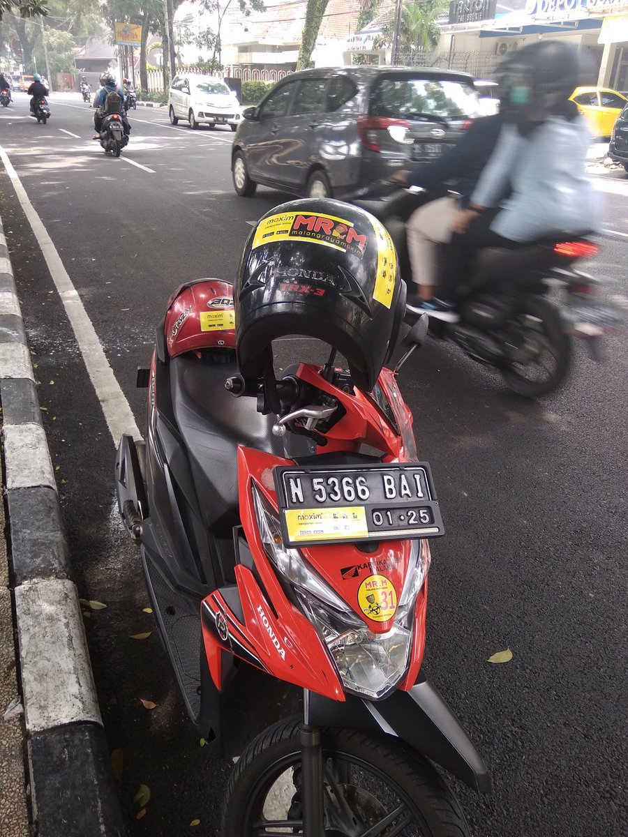 tonyjonatan2's tweet photo. @grumpysfd Selamat siang semua
🙏🙏, Nitip jualan:
🍥 Peyek 8K/bks.
🍥 Ayam geprek 15K/porsi.
Bila berkenan mohon di larisin, buat tambahan bayar cicilan motor, lg sepi orderan MAXIM Q.
Lokasi di kota Malang.
Terima kasih 🙏😇. https://t.co/okpFZhR8ON
