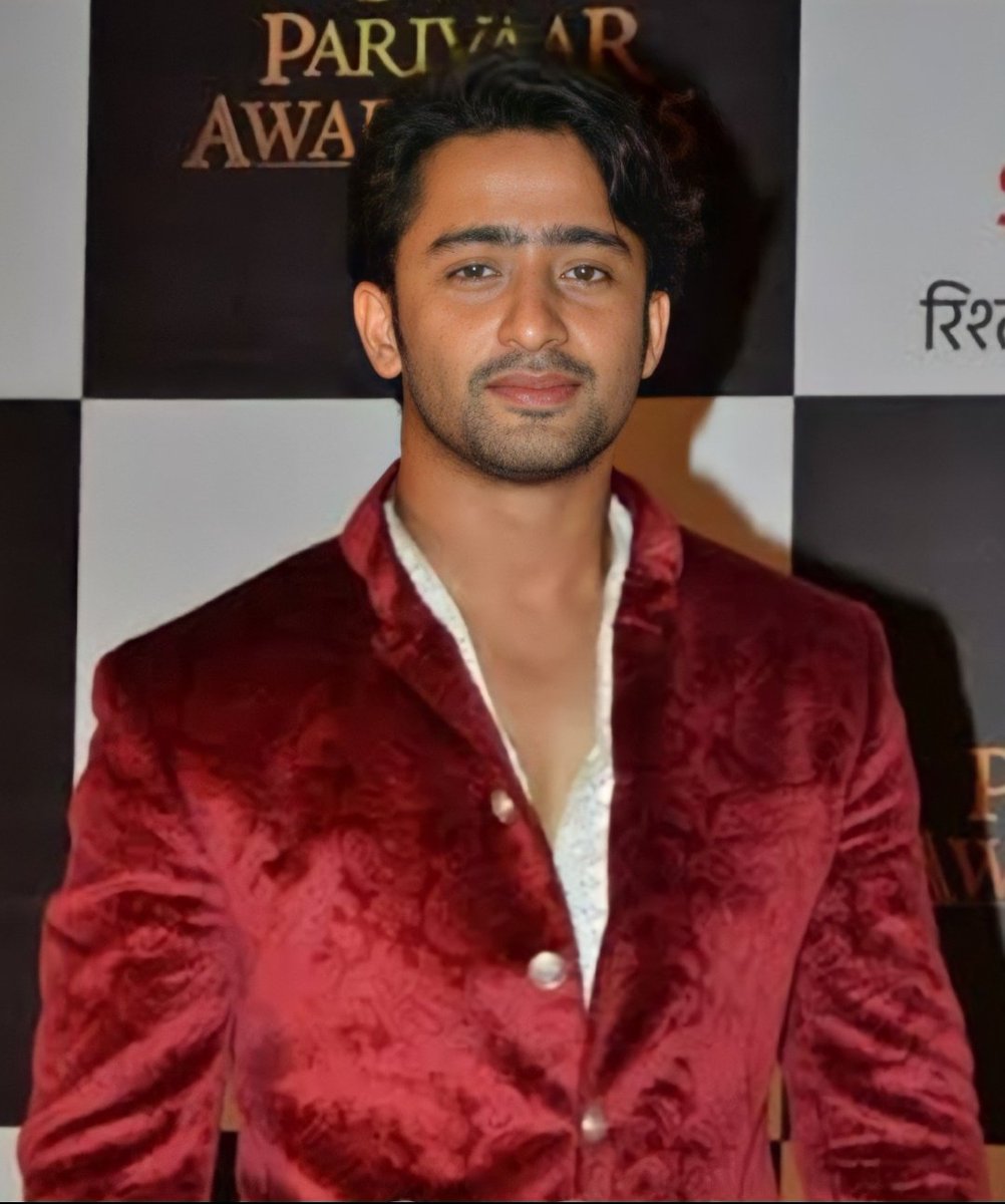 Love is like a ring...longer it's worn.. harder it becomes to remove ..  #ShaheerSheikh
