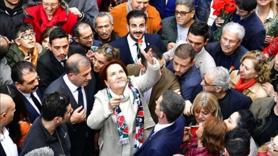 14 Şubat hayal ürünüdür😊 Tek gerçek <a href="/meral_aksener/">Meral Akşener</a> 'dir ❤️☀️