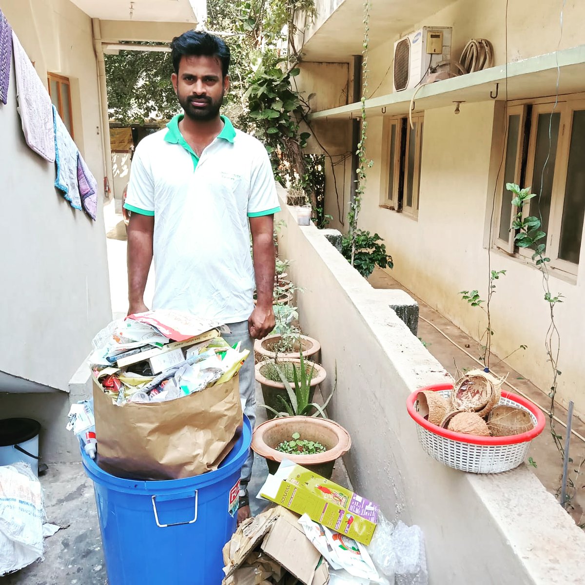 greencomrades's tweet photo. When waste is mixed together, it adds another level of complexity to #recycling.Make all possible efforts to sort your #waste from source this #weekend.@Greenwaveses
#SortYourWaste #WasteManagement #ItsCoolToRecycle @moefcc @MoHUA_India @HiHyderabad @GVMC_OFFICIAL @goa @GvmcS https://t.co/B2WhcEzORI
