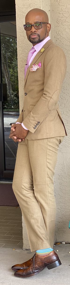 Godsdaughter7th's tweet photo. #BlackLivesMatter #BlackKing #BlackKings #jamaican 🇯🇲🤎❤️ #Chocolateman #chocolate #scientist #PaisleyandGray #JoGhost #NeimanMarcus #blackexcellence #GQ #Fashion #Menswear #menswear #2021 #Tansandpinks #pinks #tans #suits #pastels https://t.co/1cWMC9kTgK