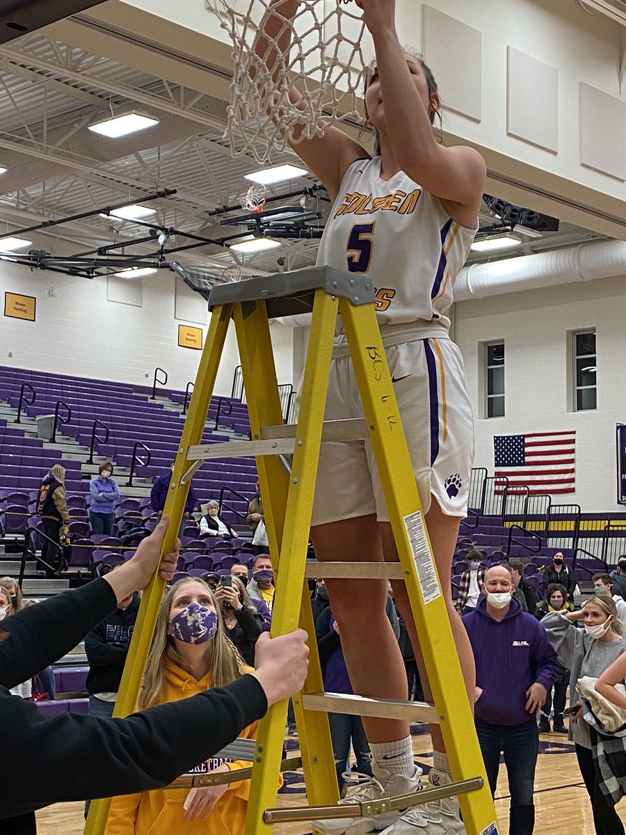 BHSGoldenBears's tweet image. @MckendrySemer @ReeseGrothaus 
#DevelopingRelationships #MemorableSeason 
@BryanLadyBears1