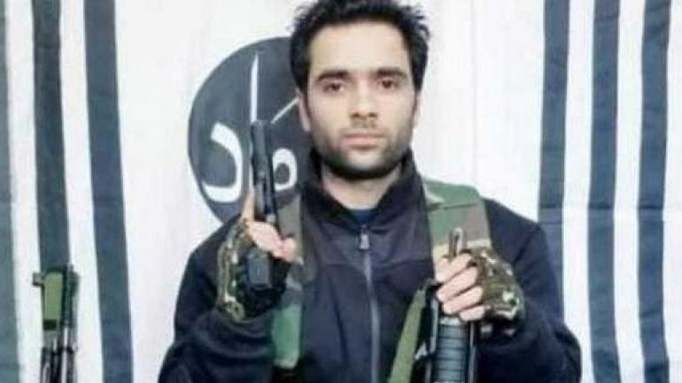 The attacker Adil Ahmed Dar, a 20-year-old school dropout, was indoctrinated by JeM in  #Pakistan. Adil visited Pakistan several times in 2018 & visited JeM headquarter. He was in touch with his Pakistani handlers over several months before carrying out  #PulwamaTerrorAttack