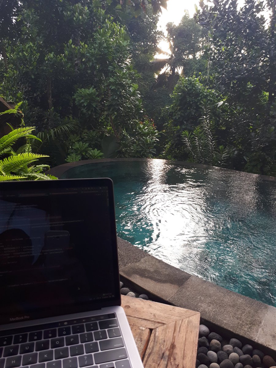 BiteAByte_'s tweet image. Work from Bali. When tech blend with nature.
#workfrombali #codinganywhere