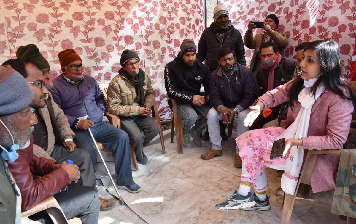 State CM  @tsrawatbjp instructed Garhwal Commissioner and DIG Garhwal to camp at the site and coordinate all R&R ops. DM Chamoli, Swati Bhadoria, has been personally supervising all the ops. Here I must mention how she cudnt meet her 4 yrs old for 3 days after incident....