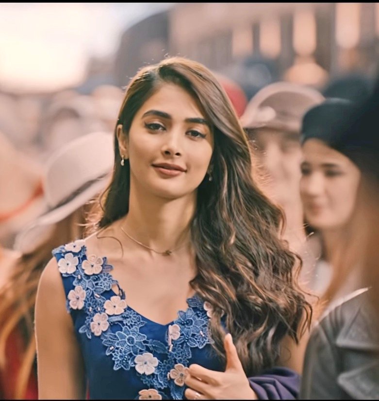 CampaignPooja's tweet photo. #RadheShyam Release  July 30th  #RadheShyamonJuly30th
#ValentinesWithRS @hegdepooja

#PoojaHegde #Prabhas https://t.co/axc0DGqs15 https://t.co/OiDei8AzRb