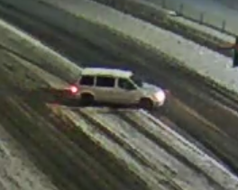 BvuePD's tweet photo. ATTEMPTED KIDNAPPING: Officers looking for a 90s model, white Dodge Caravan, black male, 20s, 5’9”-5’10”, slender build. He was wearing a blk hat, blk &amp; grey hoodie &amp; gray jeans. https://t.co/B1CmeMEdsq