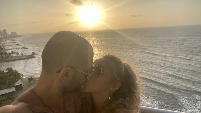 Thank you my love @Mikeangeloxxx to take care about me &hearts;️☀️ I love you &hearts;️  #MyHusband #Colombia #desayuno<a class="tags" href="/tag/mikeangeloxxx">@mikeangeloxxx</a><a href="/tag/beach"class="tags"><span>#beach</span></a><a href="/tag/colombia"class="tags"><span>#colombia</span></a><a href="/tag/desayuno"class="tags"><span>#desayuno</span></a><a href="/tag/myhusband"class="tags"><span>#myhusband</span></a>