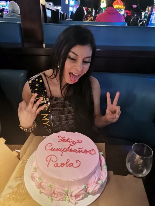 32 a&ntilde;os bien vividos... 🥂 https://t.co/rEY8NyvltO