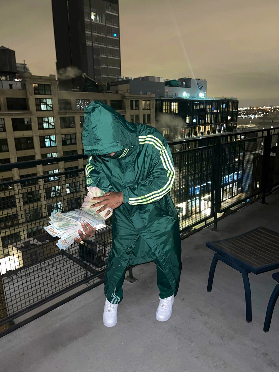 LILUZIVERT's tweet image. Wow Lil Uzi you really the one
🙄🦇
You really do what u want🛸💕®️