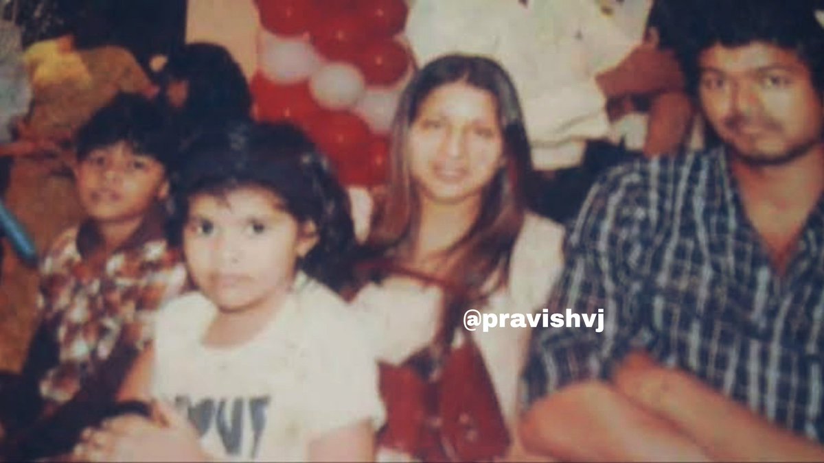 4) From being a protective husband, a caring wife, a great son, daughter and responsible parents this pair is indeed a gem  #Master  #ValentinesDay  #ThalapathyVIJAY  #HappyValentinesDay  @actorvijayEnding the thread, hope u all liked it