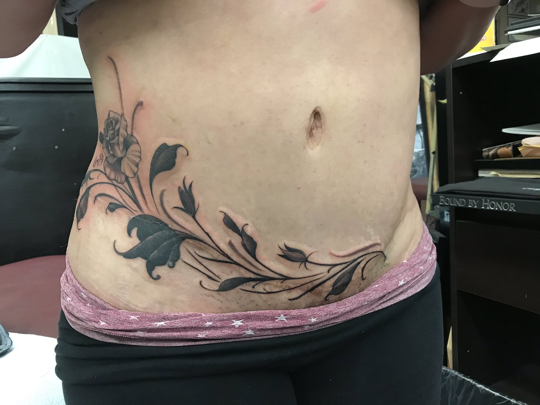 Tummy tuck scar coverup  Nikki Se7en Art and Tattoos  Facebook