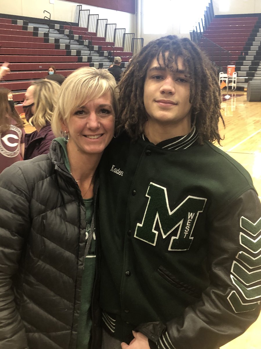 Started wrestling as a freshman and now qualified for state! Proud of you <a href="/kadenwilliams26/">Kaden Williams</a> 💚🖤