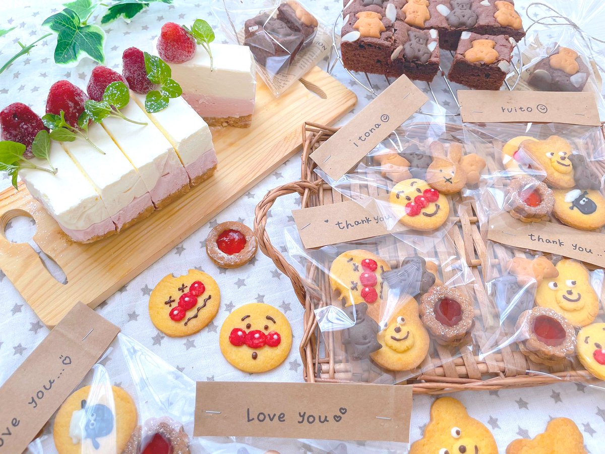 natsuun16's tweet photo. Valentine 𓅿

旦那が大絶賛で良かった☺️
待ちきれなくてつまみ食い二名も👦🏻👧🏻
お菓子作りが一番楽しい🌈
来年は絃と作れるかな〜〜っ🥣 𓂂𓈒 https://t.co/bsXs7wCK90