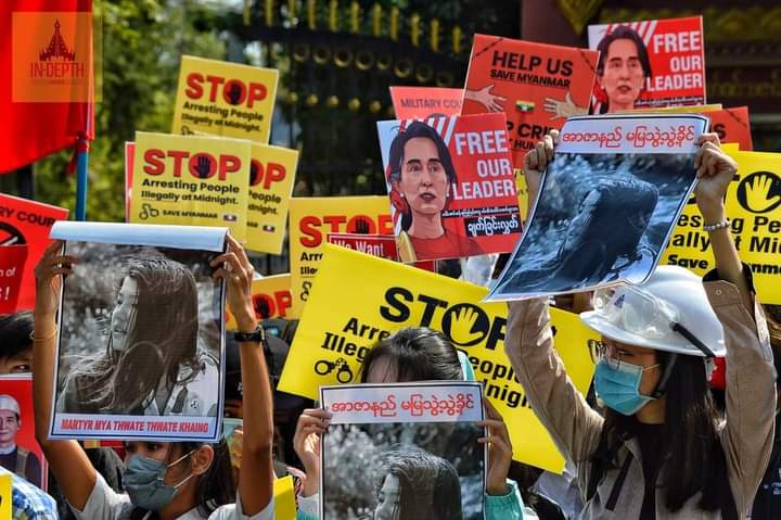 Yuriko__30's tweet photo. We don't want Dictatorship
JUNTA STARTS VIOLENCE
#Feb14Coup
#WhatsHappeningInMyanmar https://t.co/2Ir4OeWjuZ