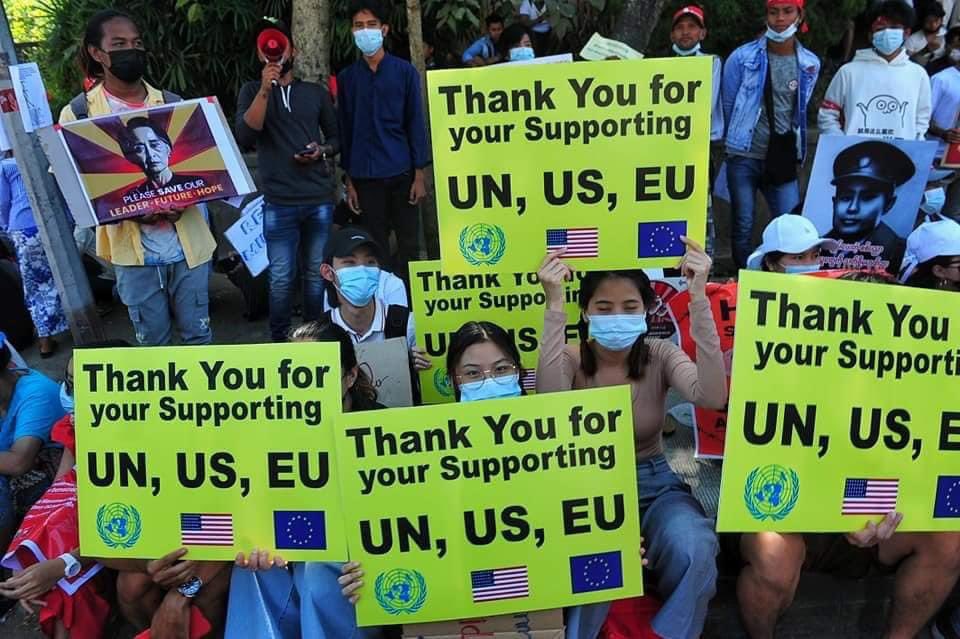 MayZiRa3's tweet photo. #WhatsHappeningInMyanmar #HearTheVoiceOfMyanmar #Feb13Coup https://t.co/O8oWEvBXb1