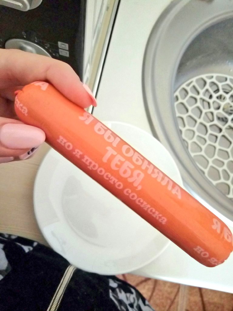 EuKboKmWYAEGAon?format=jpg&name=medium