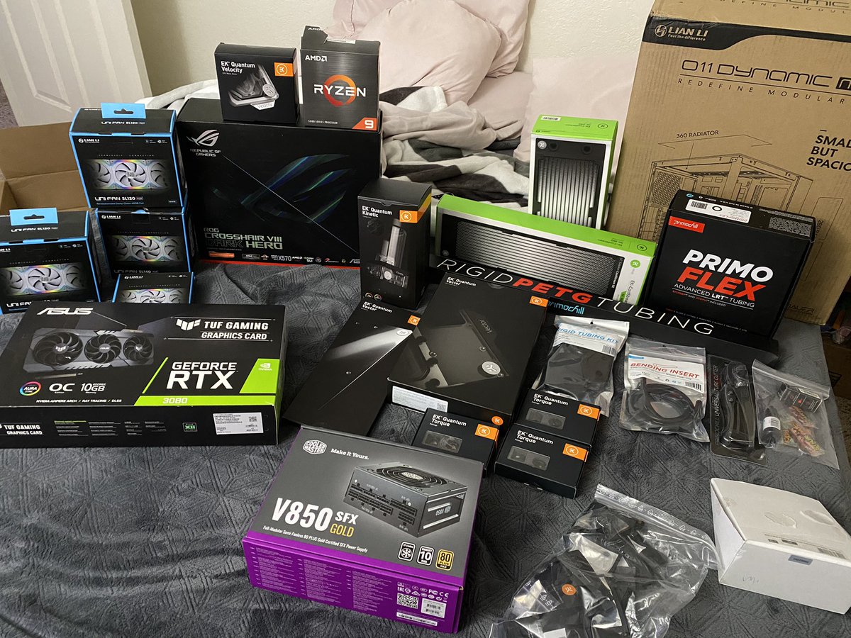 lisichristopher's tweet image. Coming Soon 🔥 @ASUS_ROGNA @GlobalLianli @EKWaterBlocks @CoolerMaster @primochill @AMD #gaming #desktopbuild #pcmasterrace #customloop #beast