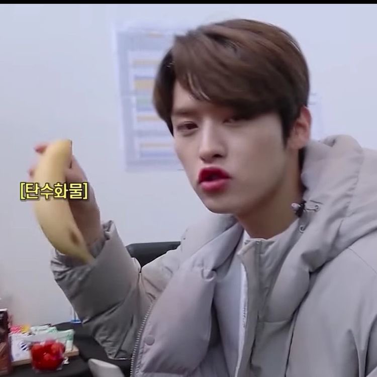 anyways, in honour of valentines’ day — a long thread of minho boyfriend quality pics for all the singles