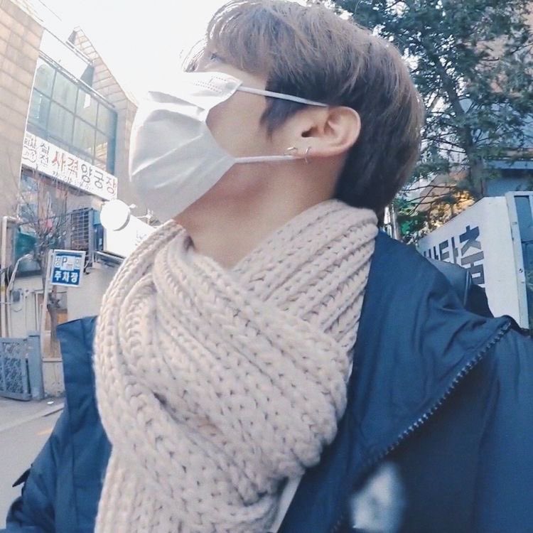 anyways, in honour of valentines’ day — a long thread of minho boyfriend quality pics for all the singles